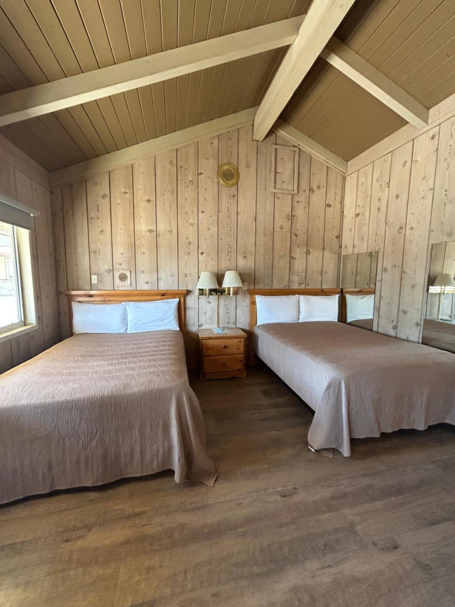 Bristlecone Motel Big Pine Zewnętrze zdjęcie