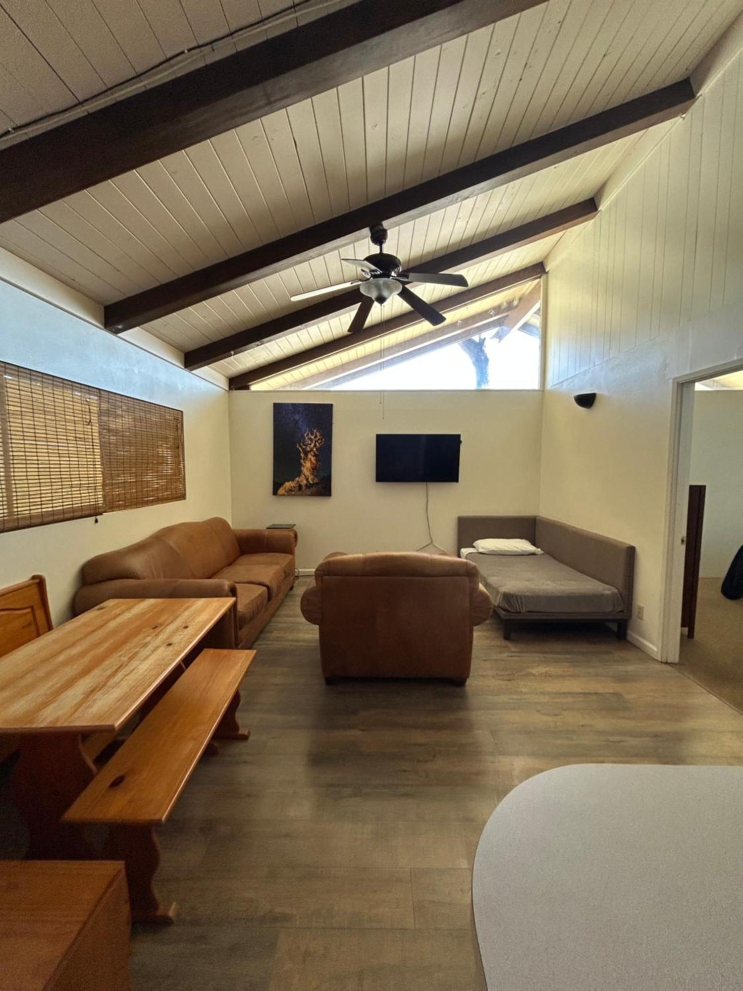 Bristlecone Motel Big Pine Zewnętrze zdjęcie